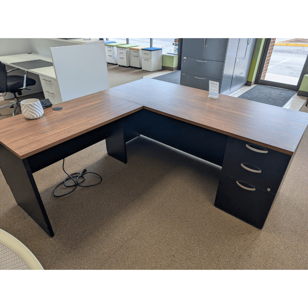 Fresh Look at Used Office Furniture In Dubai